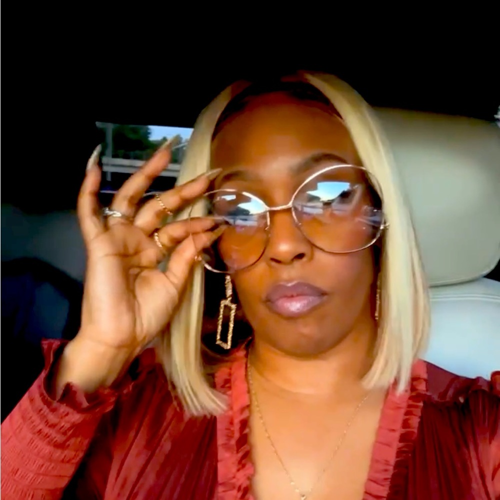 Meet Posher, Treneq D Styles. Licensed Beauty Pro and Amateur Interior designer